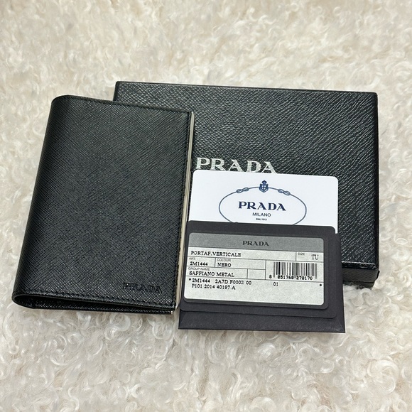New Prada Saffiano Black (Nero) leather wallet with metal edges (SOLD) - Picture 3 of 7